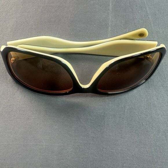 Coach Tortoise LEXI Sunglasses, W/Case Authentic Vintage excellent condition main image 4